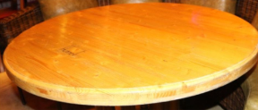 松木圆形桌面